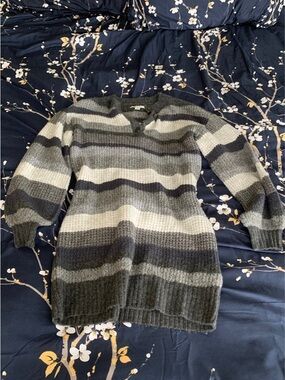 Cozy Striped Women’s Sweater dress - Gray & Cream